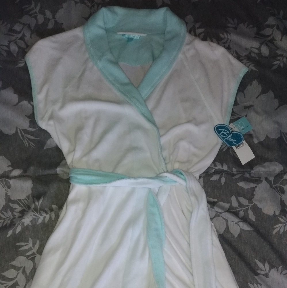 Betsy Johnson Robe